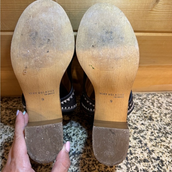 Very Volatile Black Size 9 Women's Heeled Sandals - Picture 9 of 10